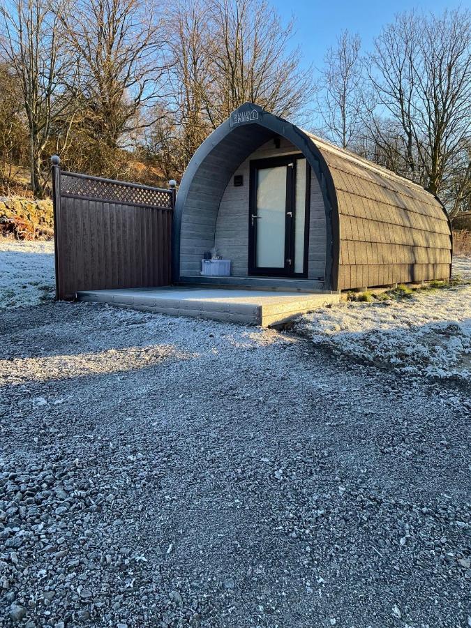 Glamping Pods Apartment มิลกาย ภายนอก รูปภาพ