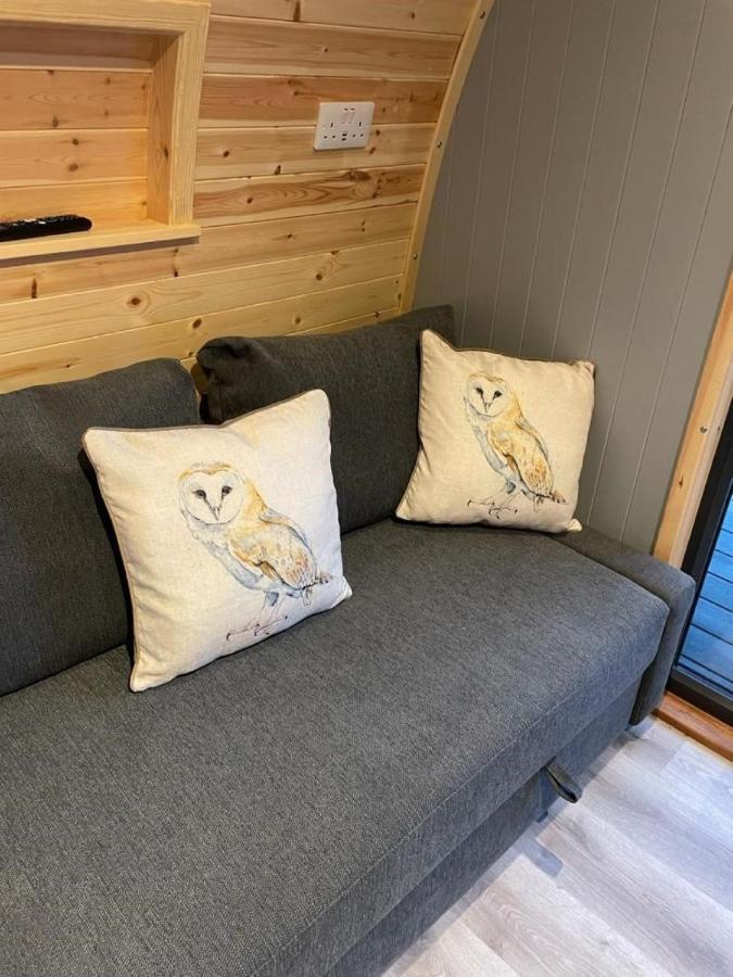Glamping Pods Apartment มิลกาย ภายนอก รูปภาพ
